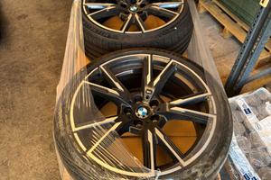 Pneumatici Michelin 245/35 ZR 19 e 255/35 ZR 19