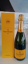 1 bottiglia champagne Veuve Clicquot brut 