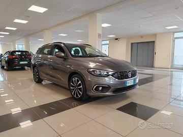 FIAT Tipo (2015-->) Tipo 1.6 Mjt S&S SW Lounge