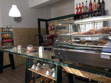 Arredamento per negozio bar salumeria