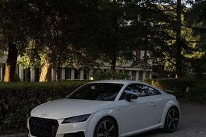 Audi tt s-line