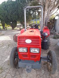Vendita trattore agricolo gommato usatodiesel cv28