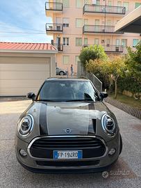 Stupenda mini cooper d 5 porte