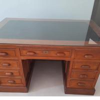 Scrivania in legno massello inizi 900