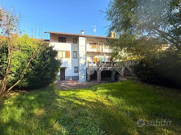 CASA SEMINDIPENDENTE A CAVAGNOLO