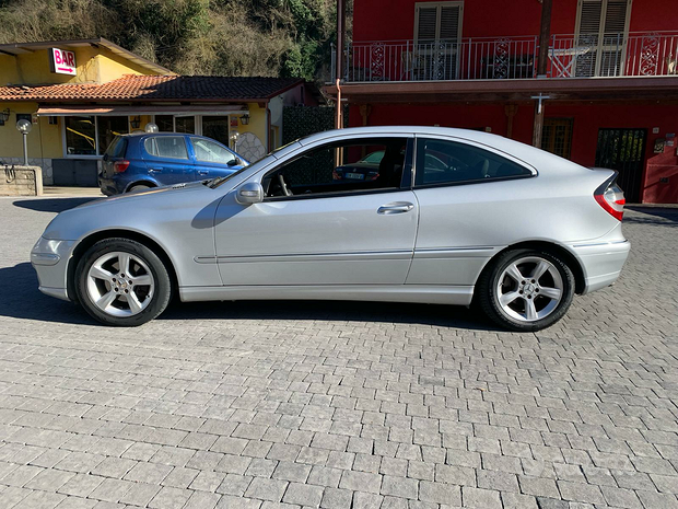 Mercedes coupe 220 d