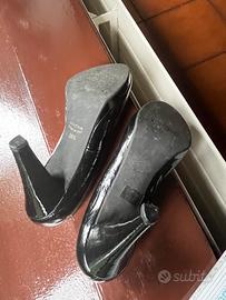 Scarpe  donna in vernice  color nero