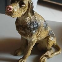 Statuina Vizsla cane