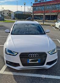 Audi A4 avant s line tdi 136 cv 