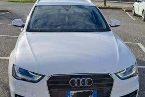 Audi A4 avant s line tdi 136 cv 