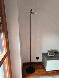 Lampada da terra nera 