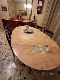 Tavolo con marmo pregiato e legno verniciato nero