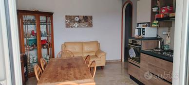 Appartamento con ampia terrazza