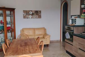 Appartamento con ampia terrazza