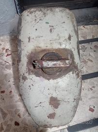 vespa faro basso  serbatoio 