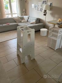 Scaletta montessoriana in legno bianca