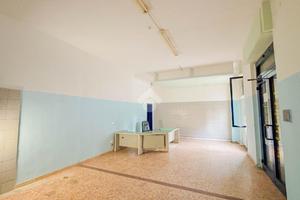 NEGOZIO A PANTIGLIATE