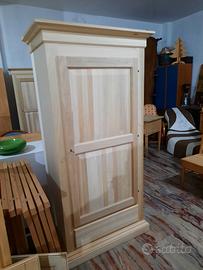 armadio in legno 