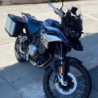 BMW F 850 GS Trophy completo di 3 valigie