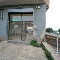 NEGOZIO A NEPI
