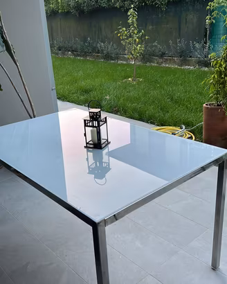 Tavolo in vetro