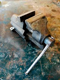 Morsa in ghisa da 100 mm