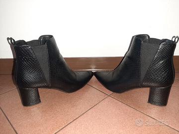 Stivali Stivaletti neri pitonati