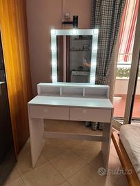 postazione trucco nuovissimo 