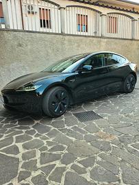 Tesla model 3 long range 