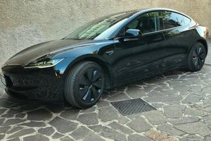 Tesla model 3 long range 