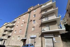 3 LOCALI A SASSARI