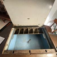 CASSETTA DI SICUREZZA ANTICA
