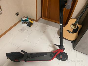 Monopattino elettrico.