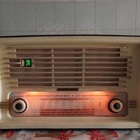 Radio a valvole 1960 Magnedine Italia