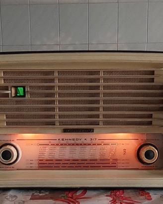 Radio a valvole 1960 Magnedine Italia