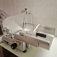 Affettatrice professionale taglio carne