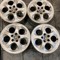 Cerchi alfa da 15 pollici
