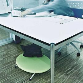 POGGIAPIEDI REGOLABILE DI DESIGN PER SMART WORKING