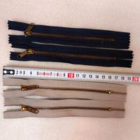 cerniere in metallo ( accessori per cucito) 