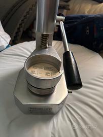 Pressa per hamburger