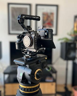 Sony A7S3 con Cage e Accessori