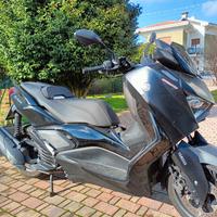 YAMAHA X-MAX 125 TECH BLACK ANNO 2023 KM 11300