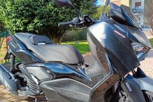 YAMAHA X-MAX 125 TECH BLACK ANNO 2023 KM 11300