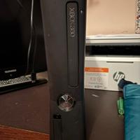 XBOX 360 Slim + 2 Controller