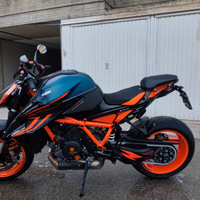 KTM 1290 Superduke R Tech Pack