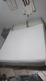 Letto matrimoniale completo di materasso
