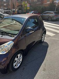 Toyota iq