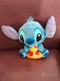 Peluche Stitch con Pizza 25cm Disney Simba Orig