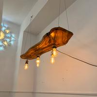 Lampadario in legno di Ulivo