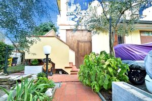 FORLì - ZONA VILLAFRANCA Appartamento su due live